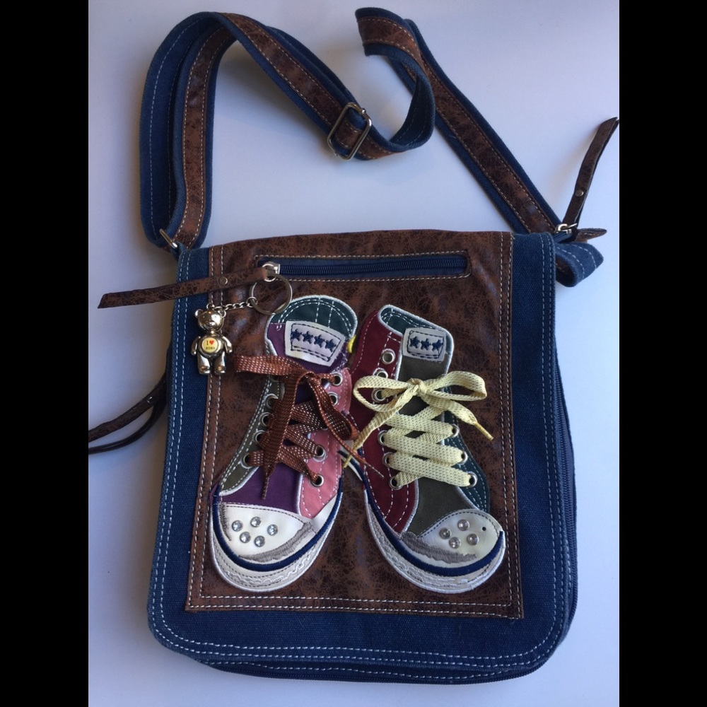 Roma🌷Denim purse/sneaker design very unique